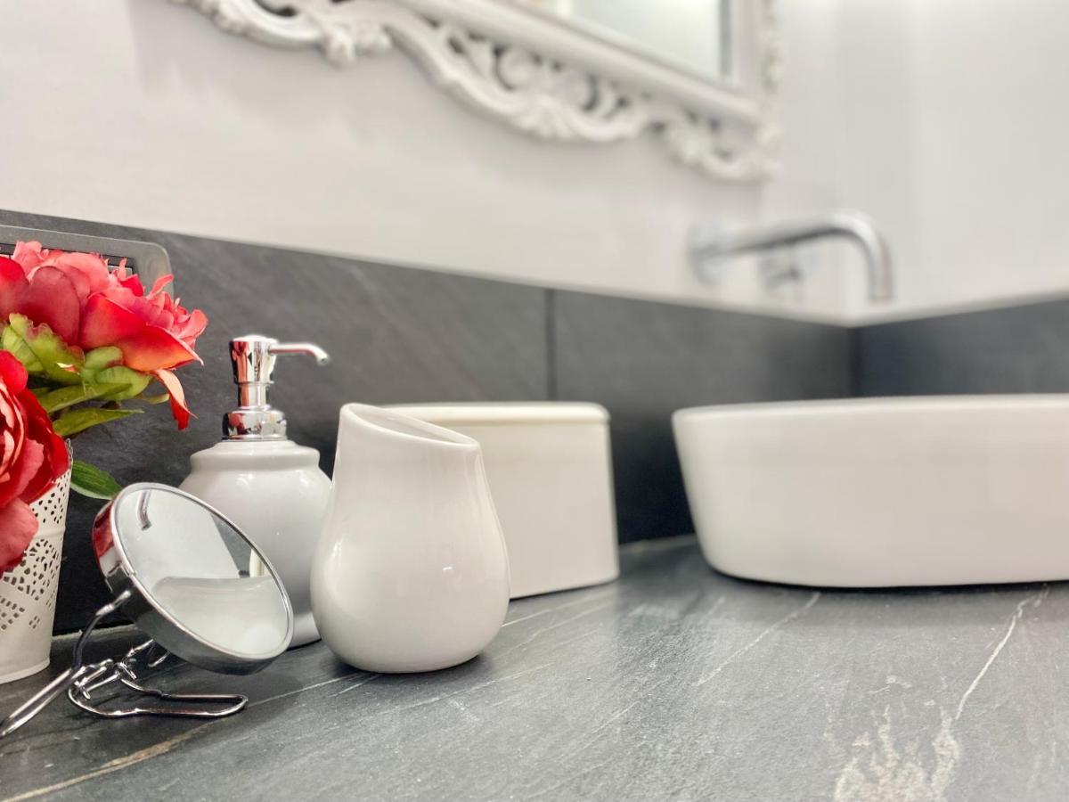 Casaviva - Le Vele Di Angela Appartement Genua Buitenkant foto